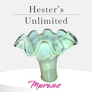 Vintage Murano Hand Blown Glass Art Vase.